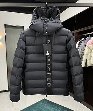 몽클레어 우메 Ume 숏 다운 패딩