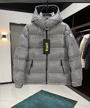 몽클레어 Socotrine 숏 다운 패딩