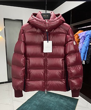 몽클레어 루네티에 Lunetiere 숏 다운 패딩