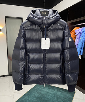 몽클레어 루네티에 Lunetiere 숏 다운 패딩