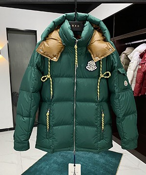 몽클레어 마리벨레스 Mariveles 숏 다운 패딩