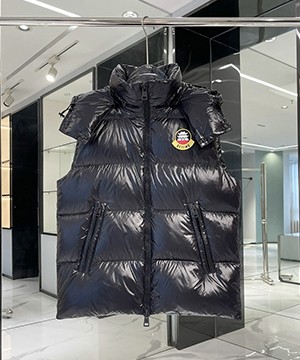 몽클레어 지니어스 다운 패딩 베스트 조끼