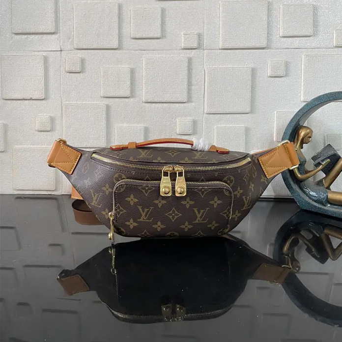 루이비통 러시 범백 모노그램 M14019 Size: 30*15*8 cm