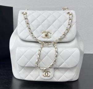 샤넬 듀마 백팩 원포켓 미듐 캐비어 금장 화이트