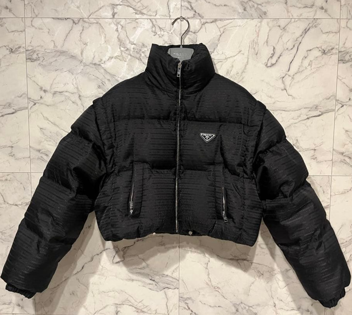 프라다 리나일론 크롭 패딩