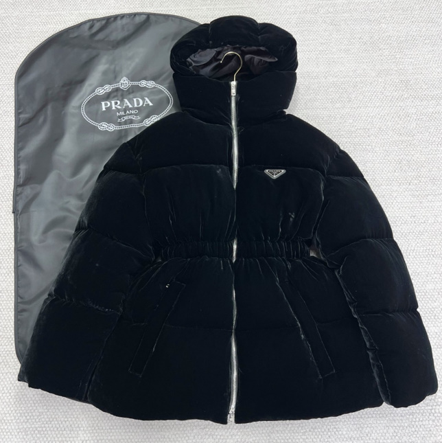 프라다 Prada 벨벳 후드 패딩 재킷