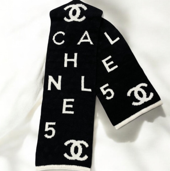 샤넬 빅 CC 로고 양면 리버서블 머플러 블랙 화이트