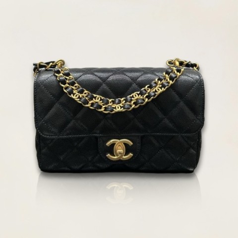 샤넬 25백 플랩백 캐비어 금장 블랙 AS5240