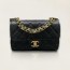 샤넬 25백 플랩백 캐비어 금장 블랙 AS5240