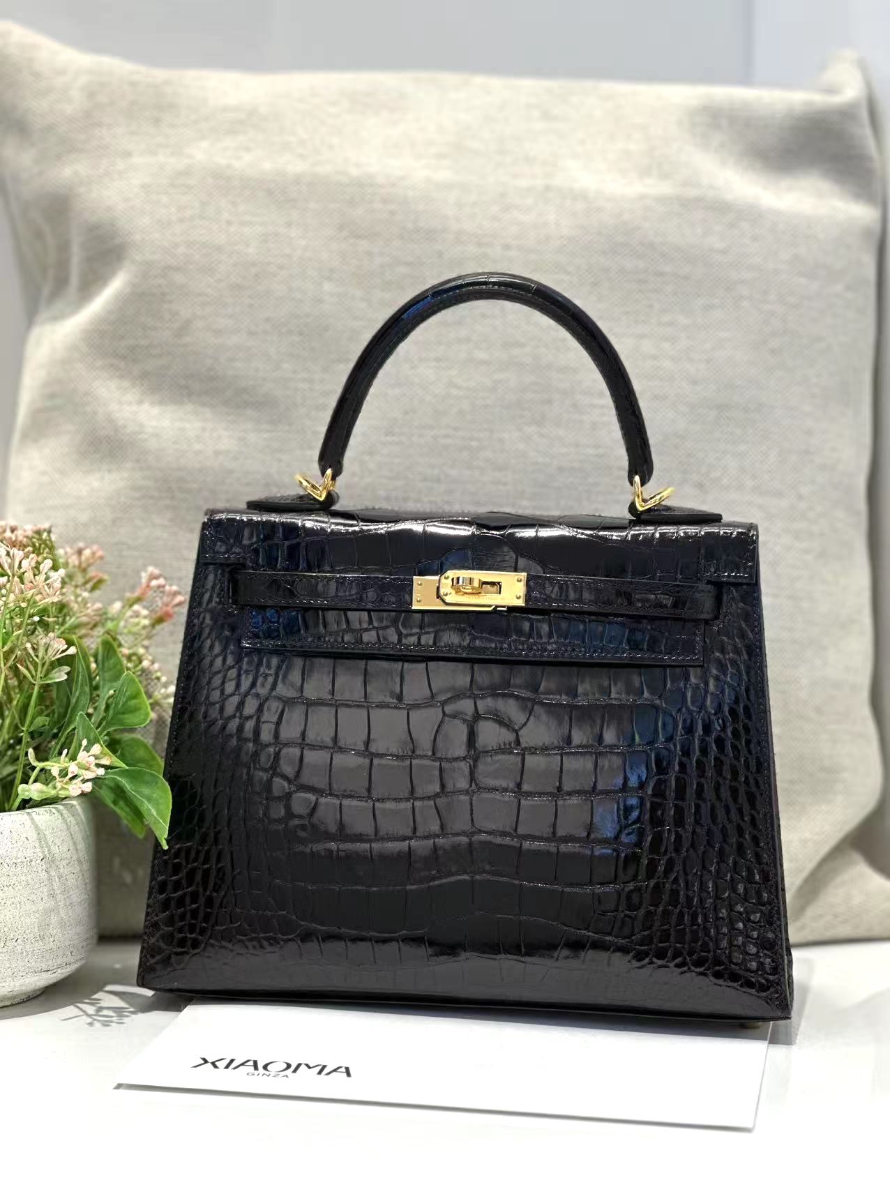 에르메스 켈리 25 느와르 (89) 샤이니 앨리게이터 골드 하드웨어 D