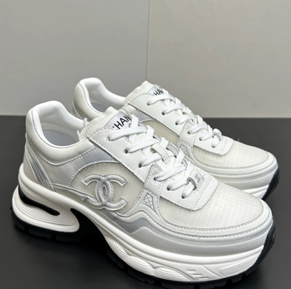 샤넬 2026 cc 로고 카프스킨 러너 스니커즈