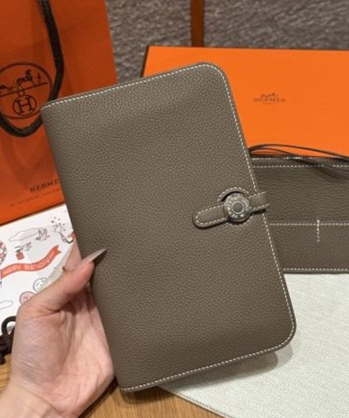 에르메스 도곤 장지갑 올수공