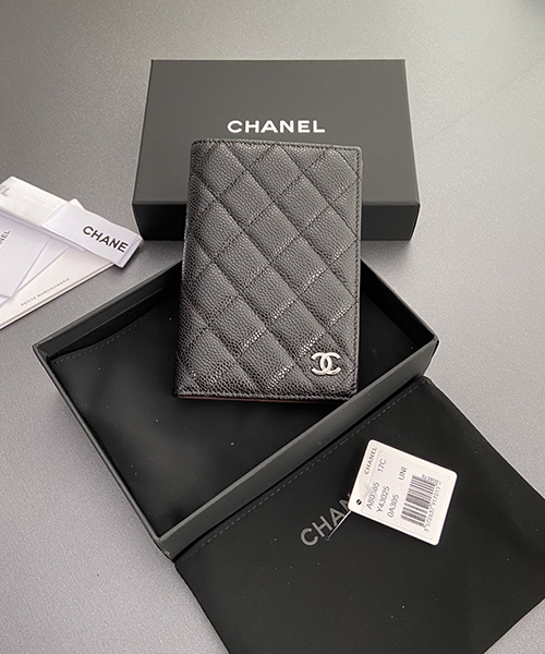 샤넬 여권 케이스 A80385