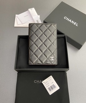 샤넬 여권 케이스 A80385