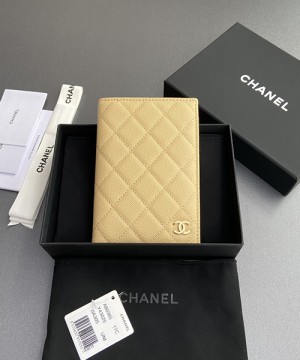 샤넬 여권 케이스 A80385