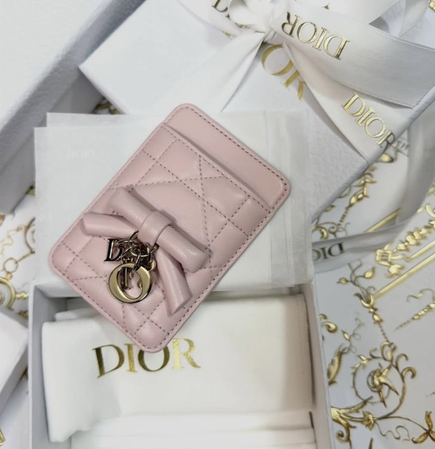 디올 레이디 디올 마그네틱 카드 홀더 익스헤일 핑크