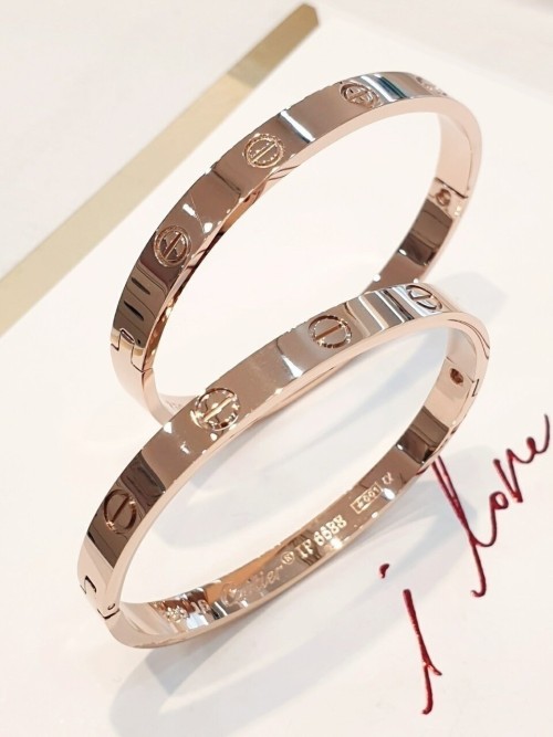 까르띠에 러브팔찌 로즈골드