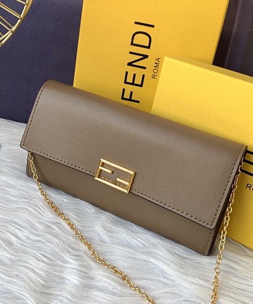 펜디 바게트 FF 로고 체인 월렛 0071