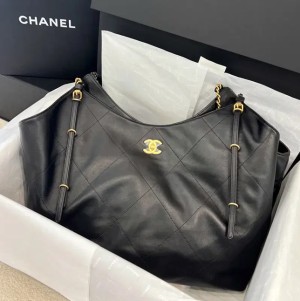 25 샤넬 카프스킨 골드 메탈 블랙 맥시 쇼핑백 36-34-12CM