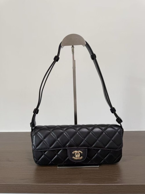 CHANEL 샤넬 클래식 체인 케이스 백 AP2044