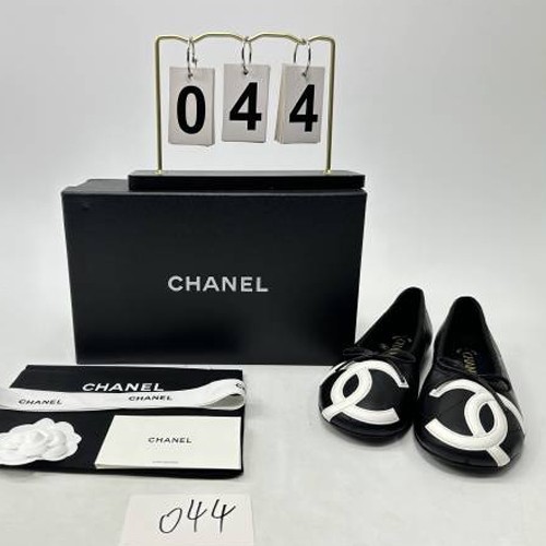 CHANEL 샤넬 깜봉 발레리나 슈즈 G24712 블랙/화이트 220MM (당일출고)