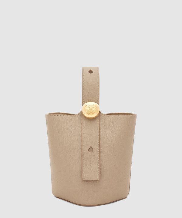 로에베 미니 페블 버킷 백 - 소프트 그레인 카프스킨