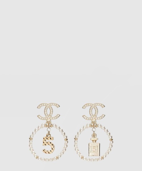 샤넬 펄리 화이트 & 크리스탈 귀걸이 AB3078