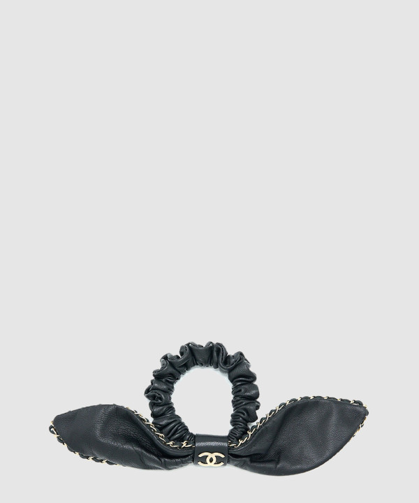 샤넬 CC 레더 헤어슈슈 AA8258