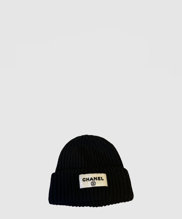 샤넬 로고 비니 AA2301