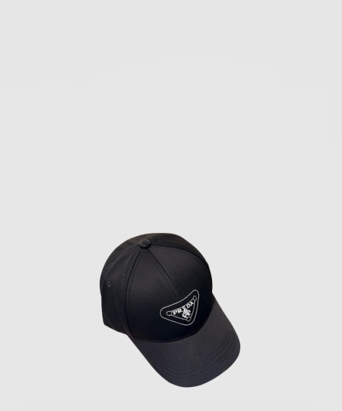 프라다 베이스볼 캡 1HC562