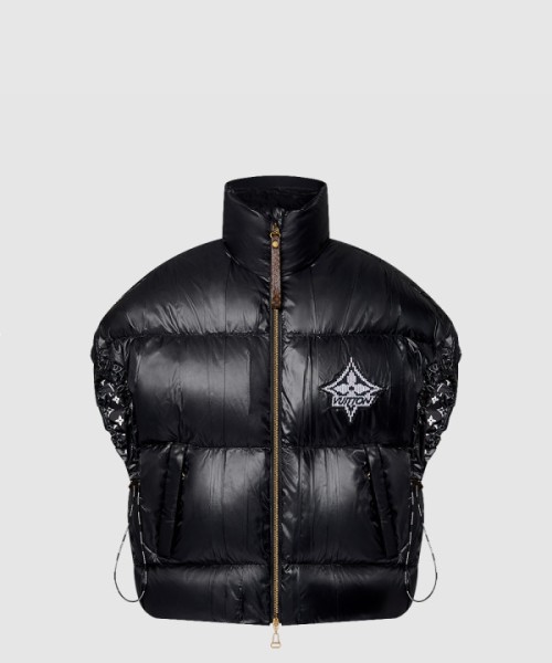 루이비통 드로스트링 디테일 테크니컬 푸퍼 질레