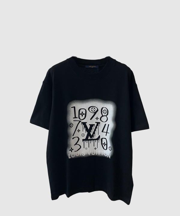 루이비통 로고 프린트 반팔