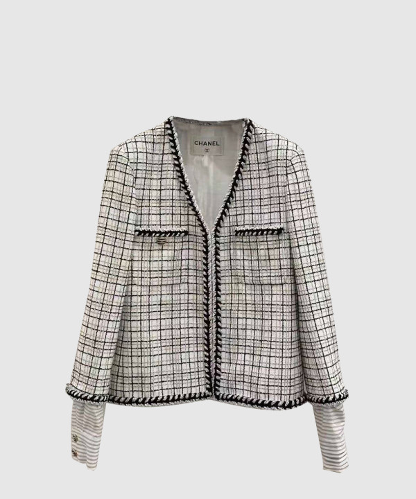 샤넬 로고 쇼트 코트