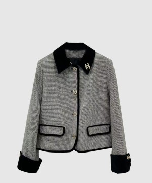 샤넬 로고 쇼트 코트