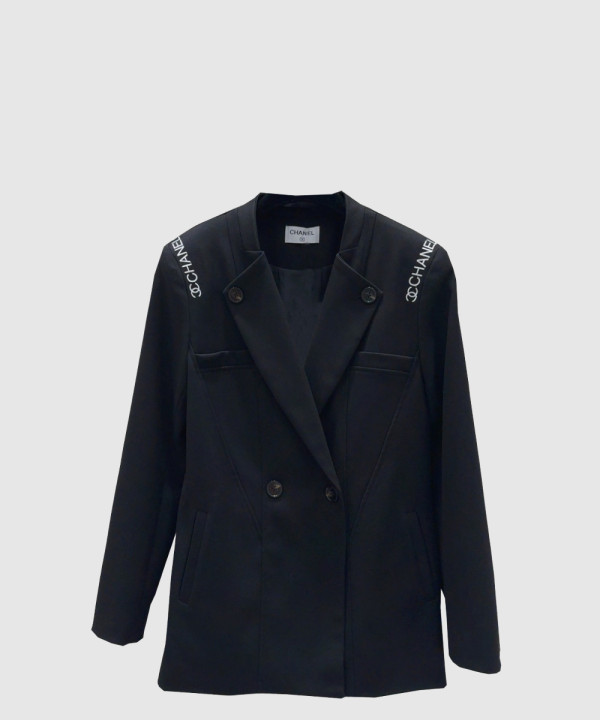 샤넬 로고 쇼트 코트