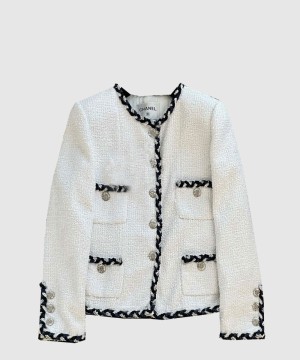 샤넬 로고 쇼트 코트