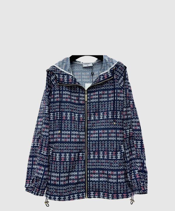 샤넬 로고 쇼트 코트