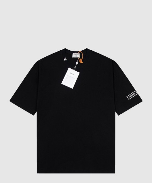 샤넬 로고 프린트 반팔