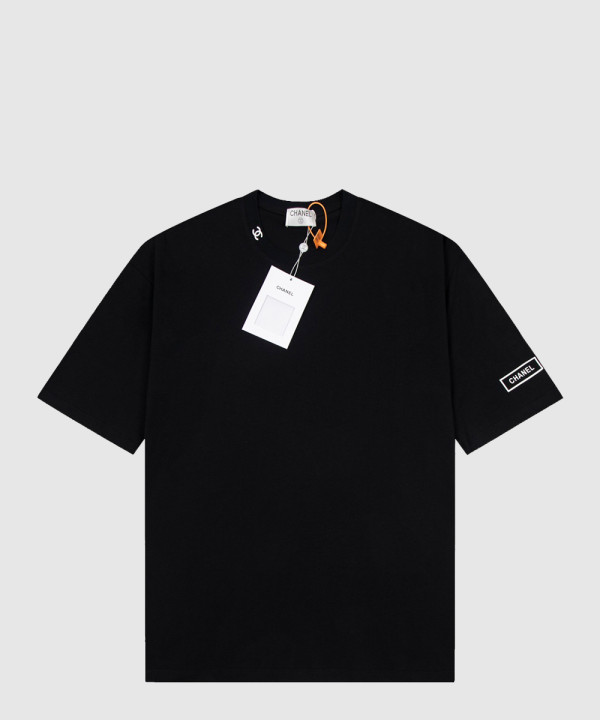 샤넬 로고 프린트 반팔