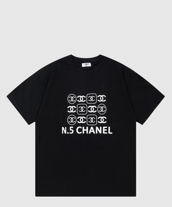 샤넬 로고 프린트 반팔