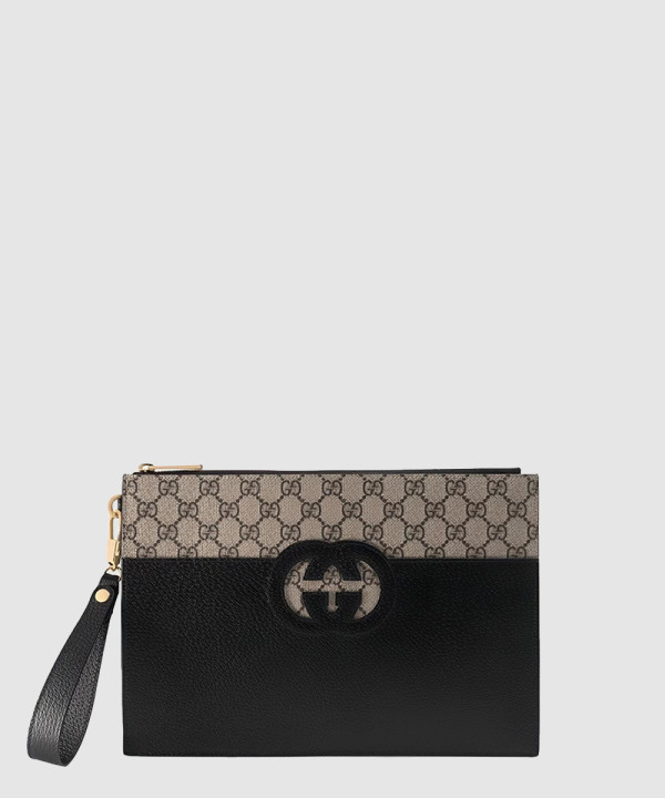 구찌 컷아웃 인터로킹 G 파우치 723320