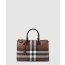 버버리 미디엄 체크 볼링백 80696621