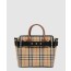 버버리 체크 토트백 80268611