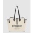 버버리 캔버스 토트백 80313181