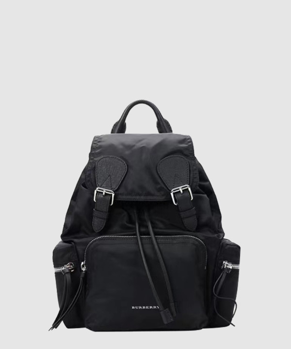 버버리 테크니컬 나일론 가죽 럭색 40482971