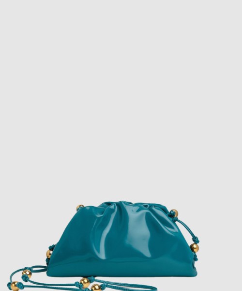 보테가베네타 페이턴트 파우치 680186