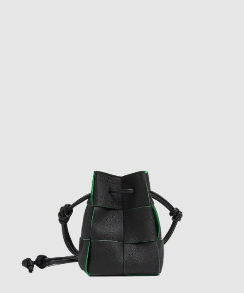 보테가베네타 카세트 미니 크로스바디 버킷백 680217