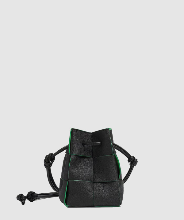 보테가베네타 카세트 미니 크로스바디 버킷백 680217