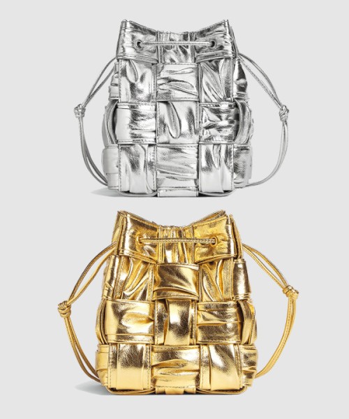 보테가베네타 스몰 카세트 크로스바디 버킷백 717187