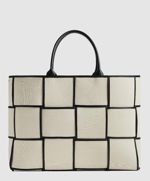 보테가베네타 라지 토트백 710196